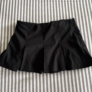 Zara Black Pleated Skirt with Hidden Shorts Size Small